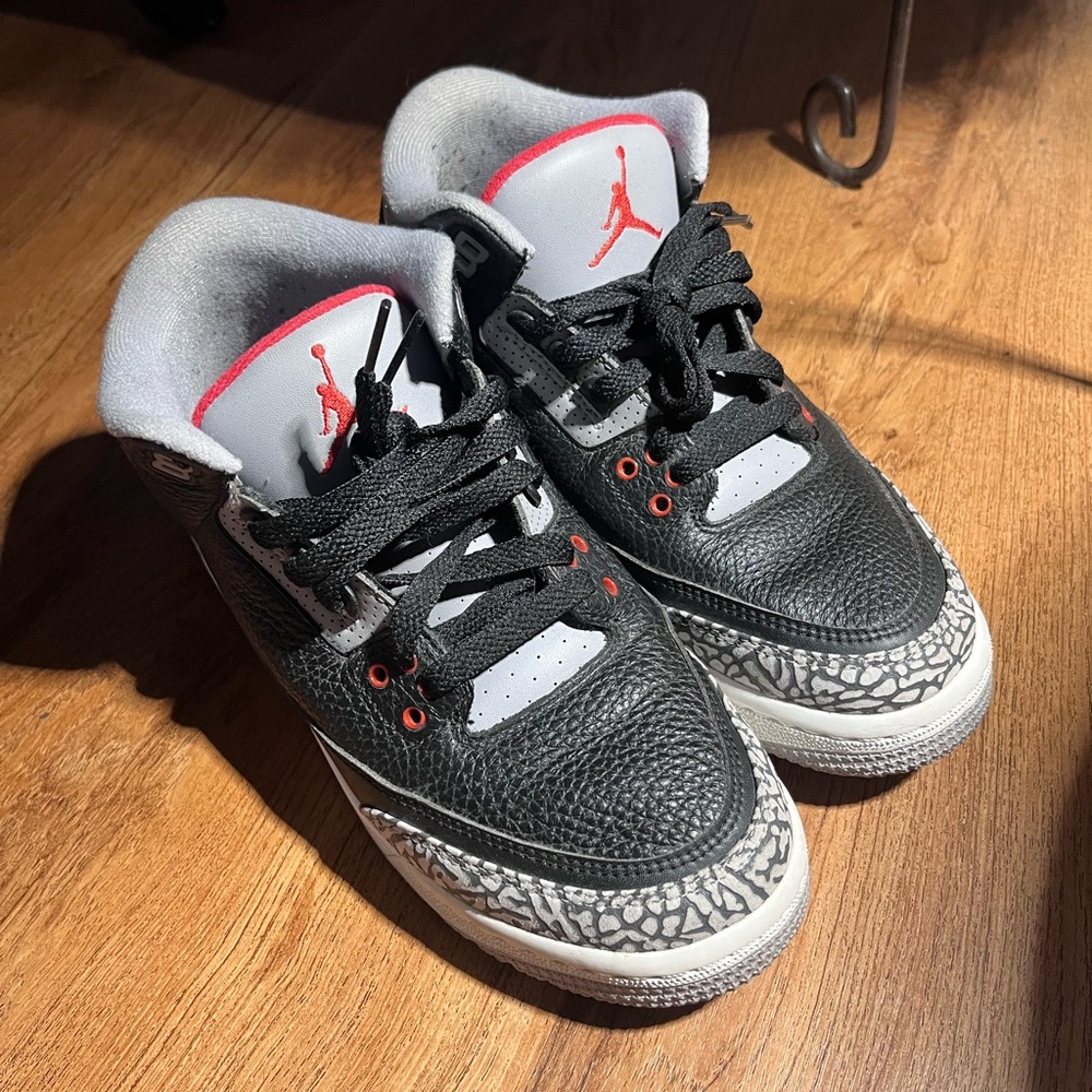 Air Jordan 3 Retro Cement - Size 6.5Y (EU 39)